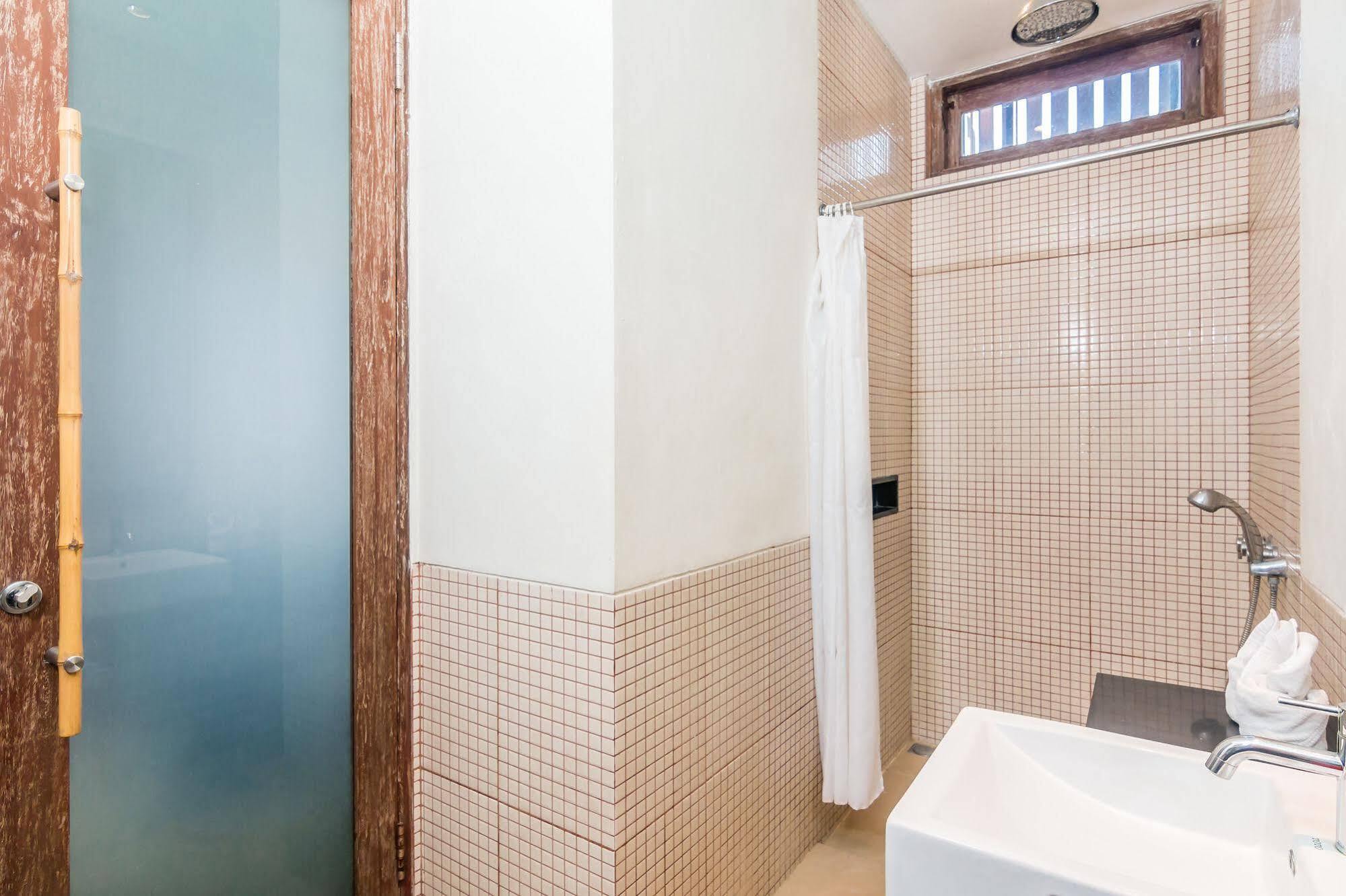 Zen Rooms Badung Nyangnyang Sari Kuta  Ngoại thất bức ảnh